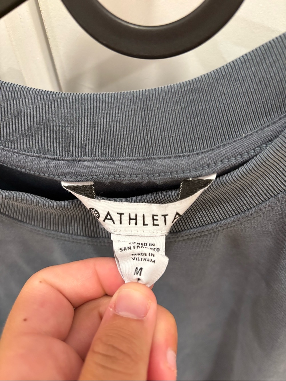 Athleta Seasoft Crewneck Sweatshirt Size Medium - Picture 4 of 8